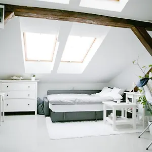 Hoza Attic Varšava